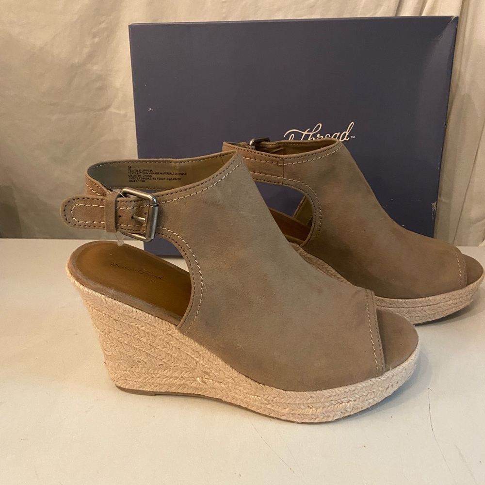 Universal Threads tan suede wedge heel peep tie shoes in various sizes all NIB
